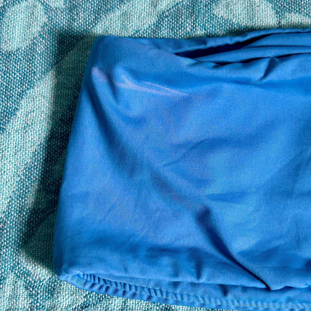 Dippin' Daisy's Bandeau Top New Cheeky Bikini Bottom Swimwear Set - Picture 4 of 15